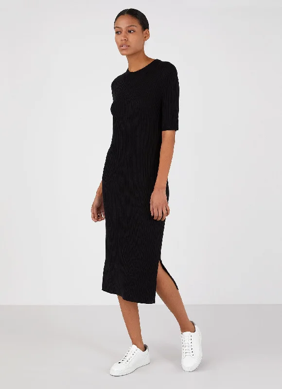 Style Redefined Women's Rib Crew Dress in Black