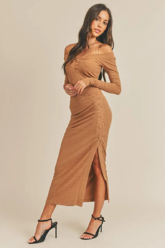 Classic Timeless Elegant Style Hot Girl MABLE Button Detail Crop Top and Slit Midi Skirt Set