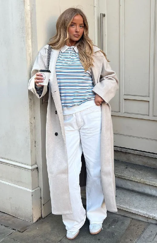 Score Big On Glamorous Red - Carpet Styles Modern Edge Oversized Coat Beige