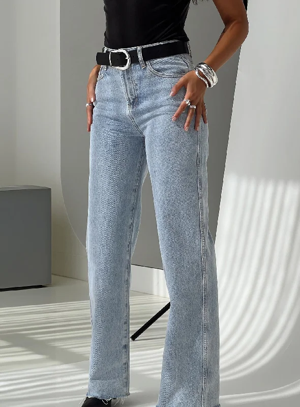 Mid - Week Surprise Karlina High Rise Straight Leg Jean Light Wash