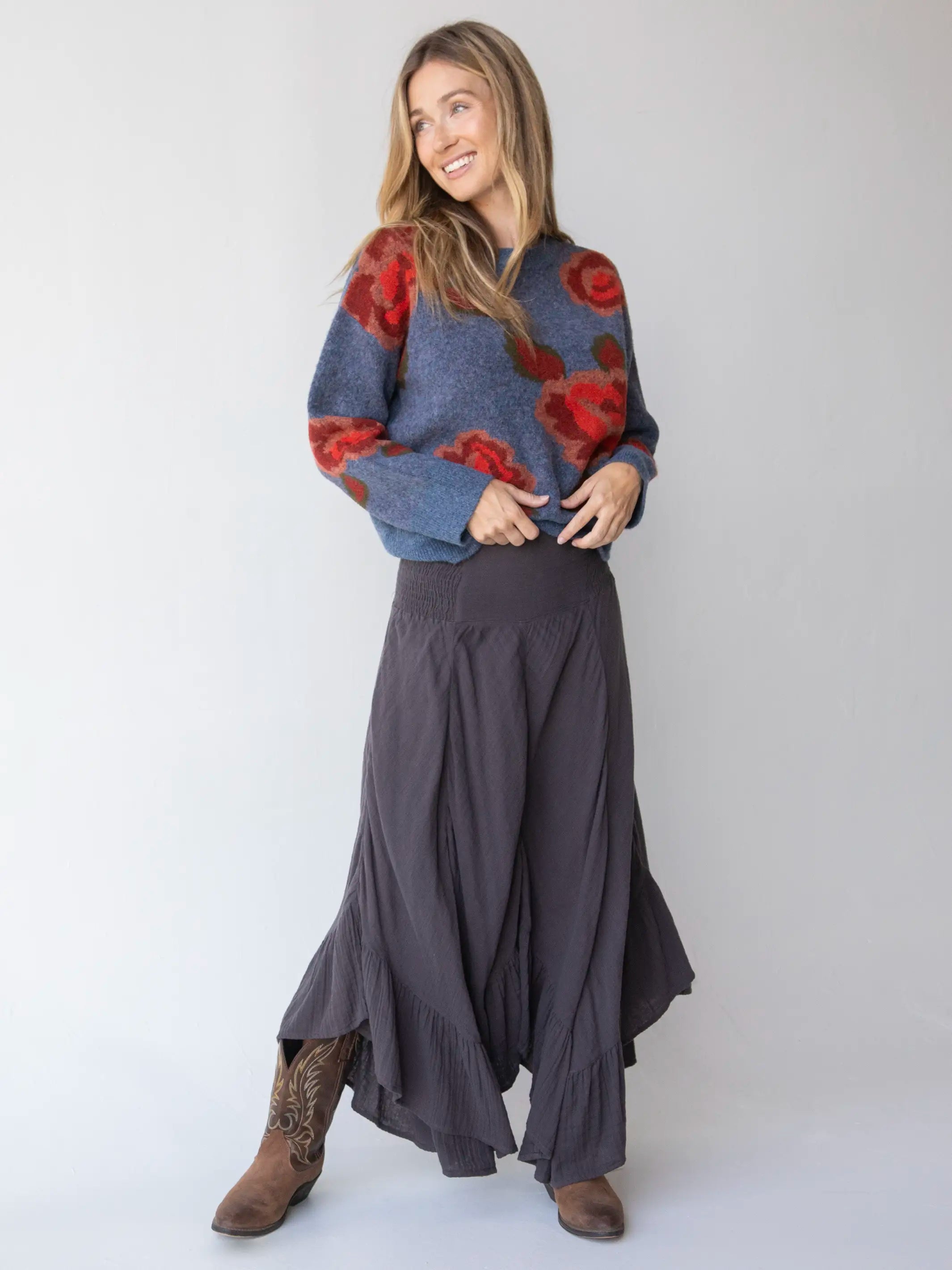 Odd Size Clearance Sale Feelin' Alive Convertible Cotton Midi Skirt - Charcoal