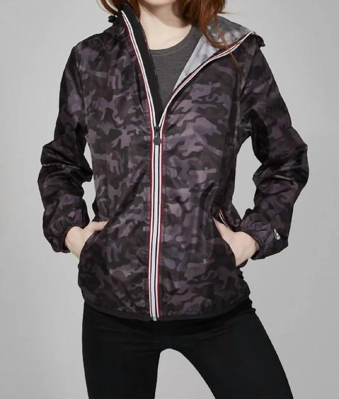Versatile Outfits Rain Jacket In Black Camo