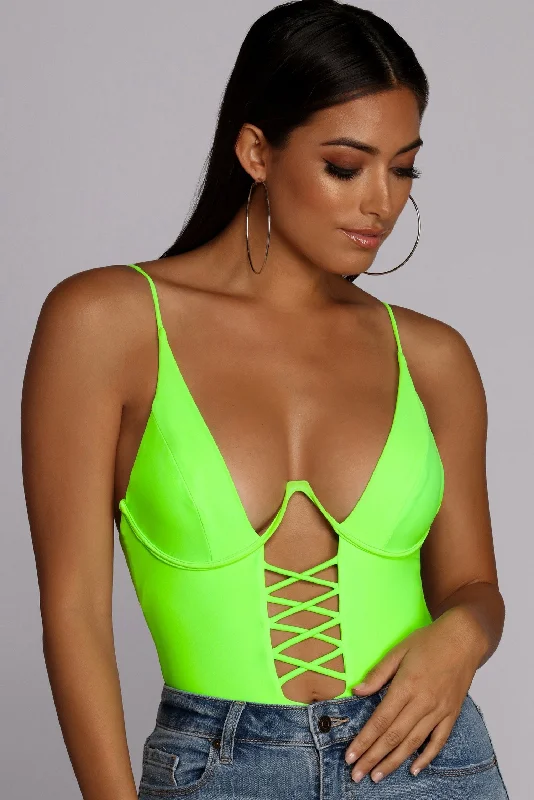 Versatile Wardrobe Essentials Live Underwire Lace-Up Bodysuit