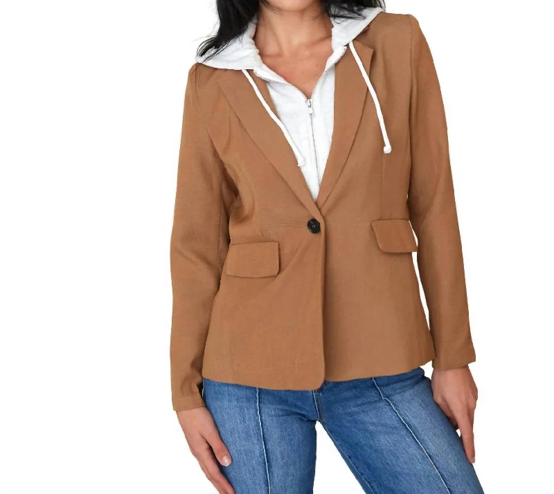 Break Fashion Norms Drew Blazer In Caramel