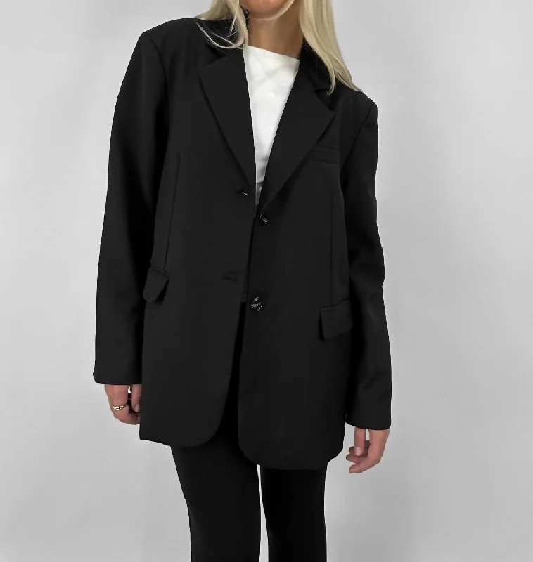 Chic Wardrobe Essentials Oversized Menswear Blazer In Black