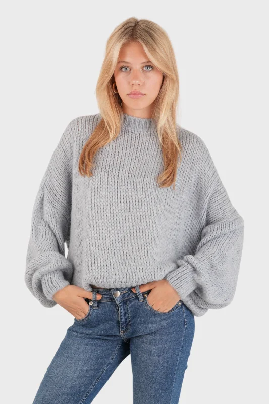 Feminine Elegant "Keep me warm" sweater light blue
