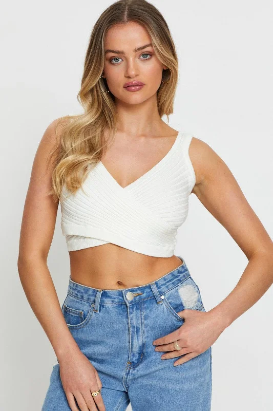 Trendy Street Style Attire White Knit Top Sleeveless