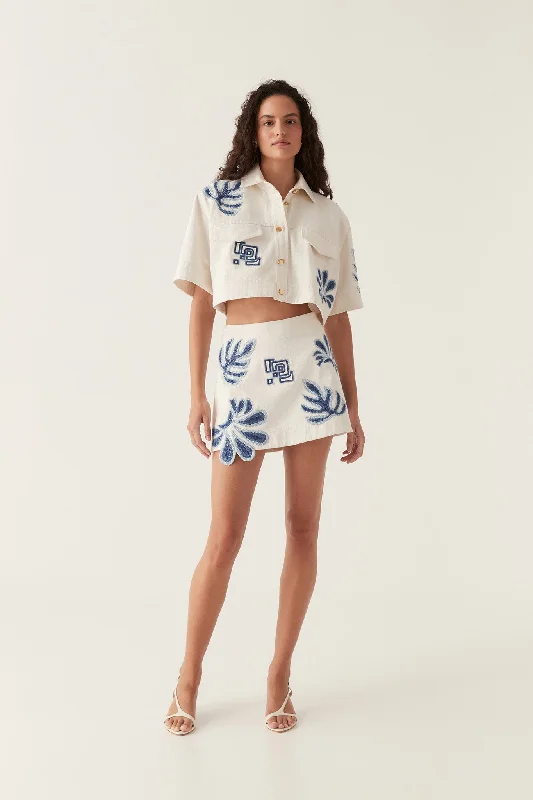 Trendy Street Style Esprit Embroidered Crop Top