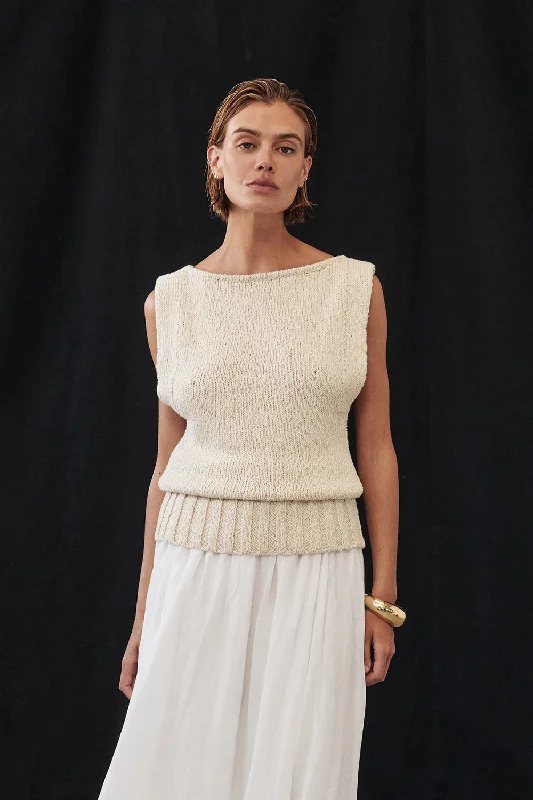 Feminine Elegance SUE CLAY SLEEVELESS KNIT TOP