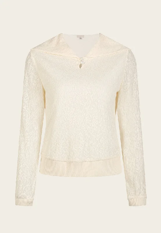 Chic Style, Always In Vogue White Wide Collar Jacquard Knit Long Sleeve Top