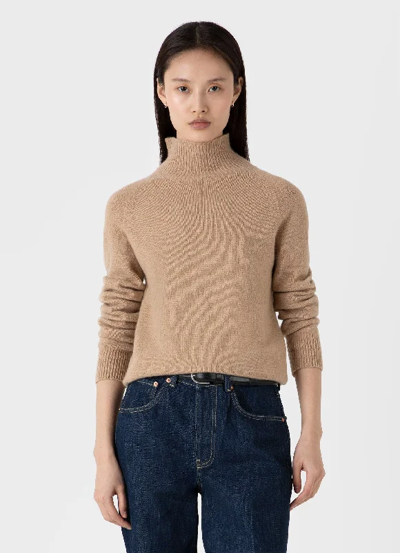 Season Sale Women's Lambswool Funnel Neck Jumper in Light Camel