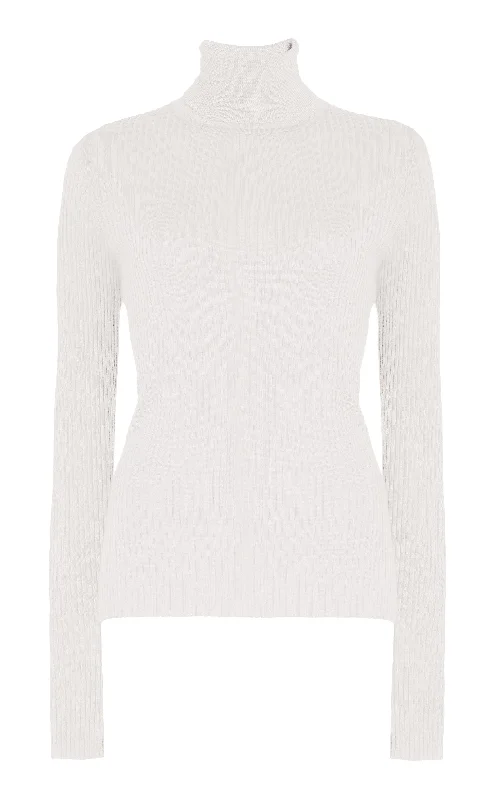Casual Chic Peppe Knit Turtleneck in Ivory Cashmere Silk