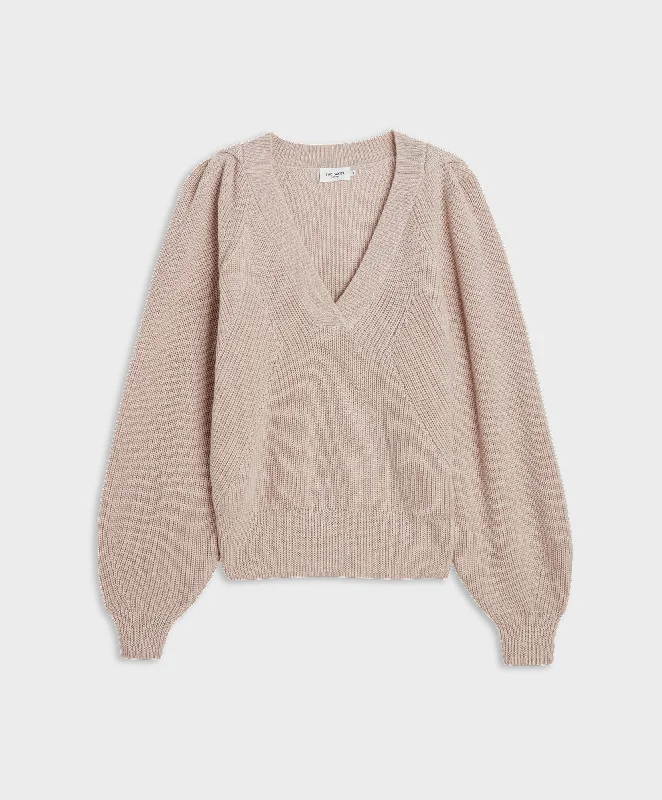 Stylish Looks The Must-Have V