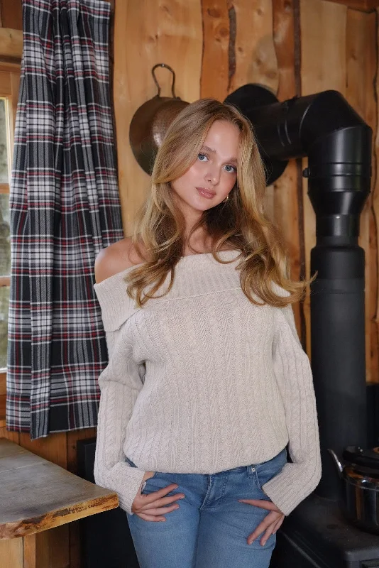 Gorgeous Glamour Collection "Off shoulder" sweater beige