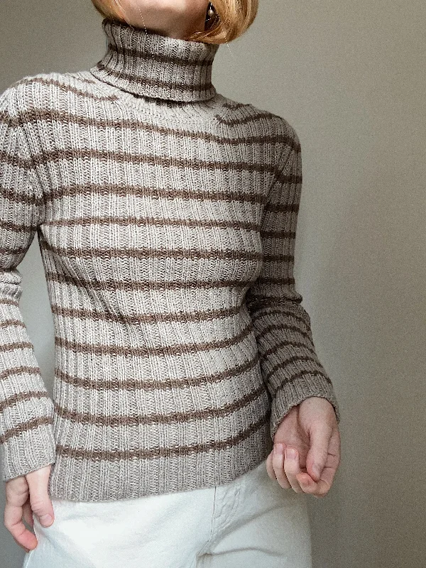 Minimalist Elegant Sweater No. 16 - DANSK