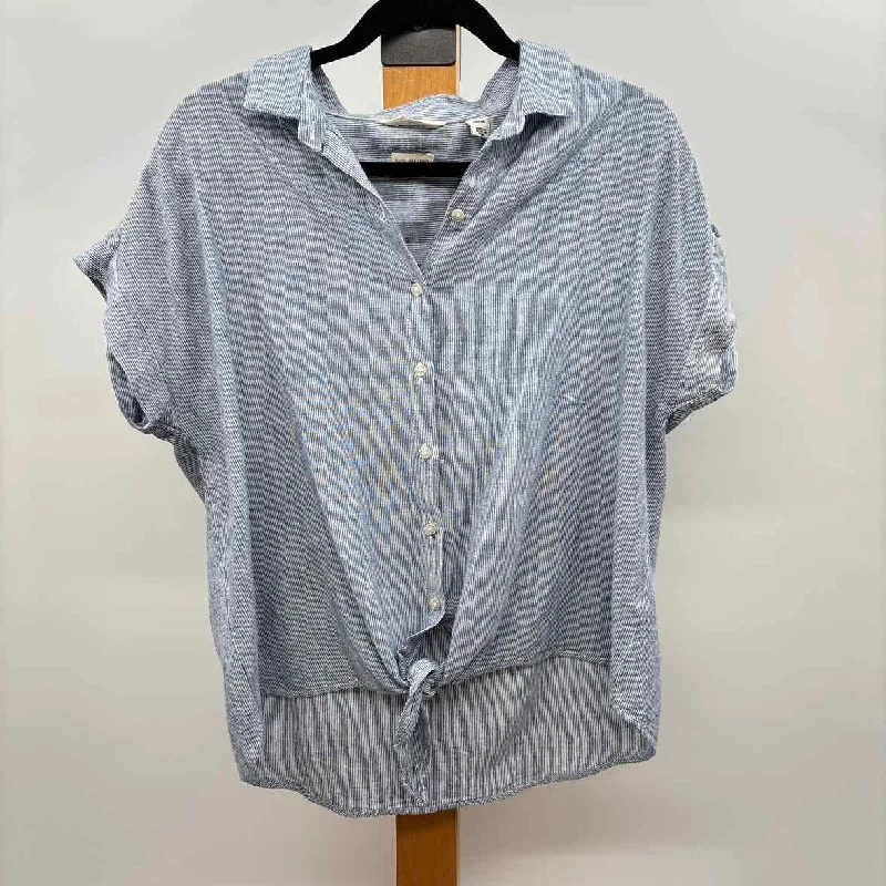 Feminine Elegance Weatherproof Women's Size M Blue Stripe Short Sleeve Shirt