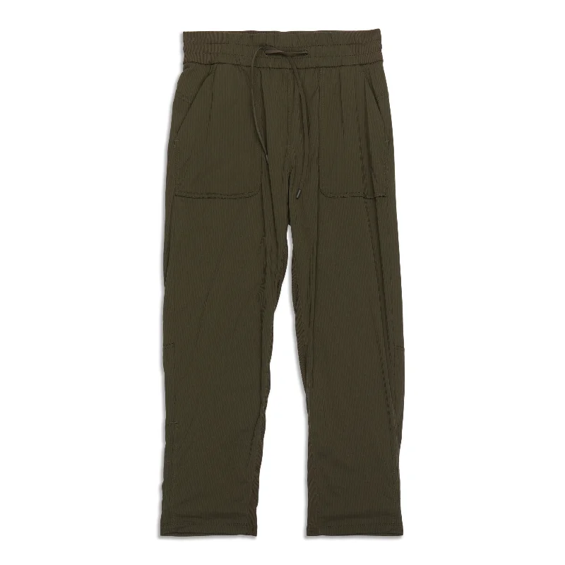 Unbeatable Prices Beyond The Studio Crop - Resale