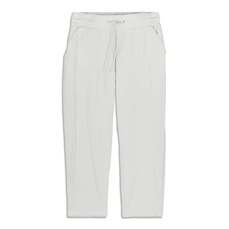 Trend Alert Beyond The Studio Crop - Resale
