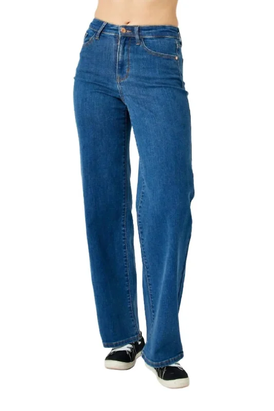 Cutting Edge Fashion High Rise Straight Jeans In Medium