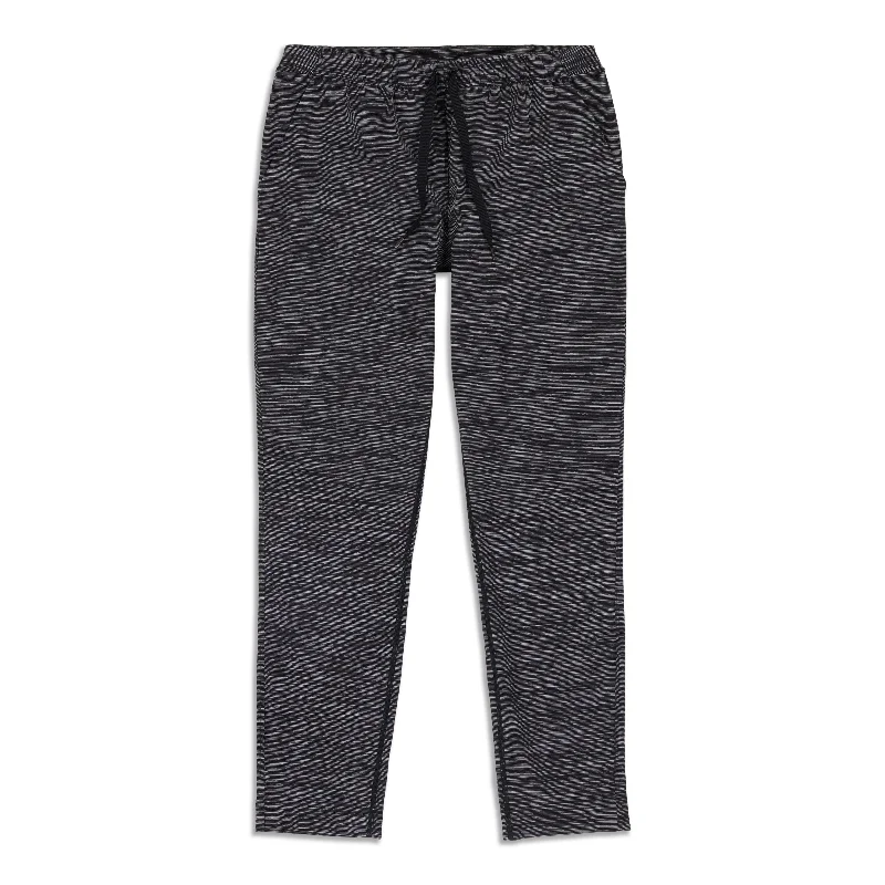 Summer Deals Jet Crop Slim - Resale